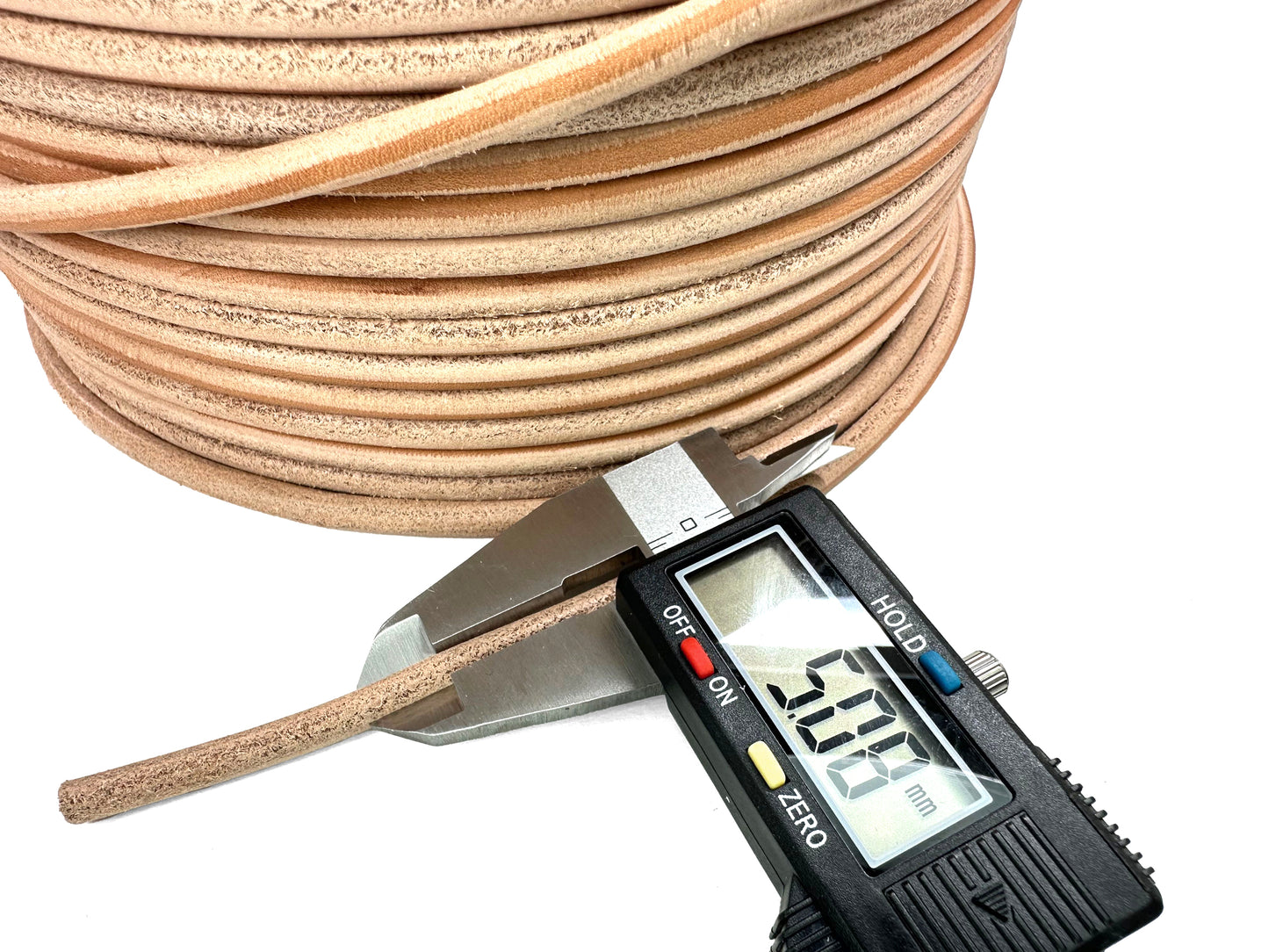 栃木レザー使用牛革ヌメ丸紐(染色可能) 1M単位で販売