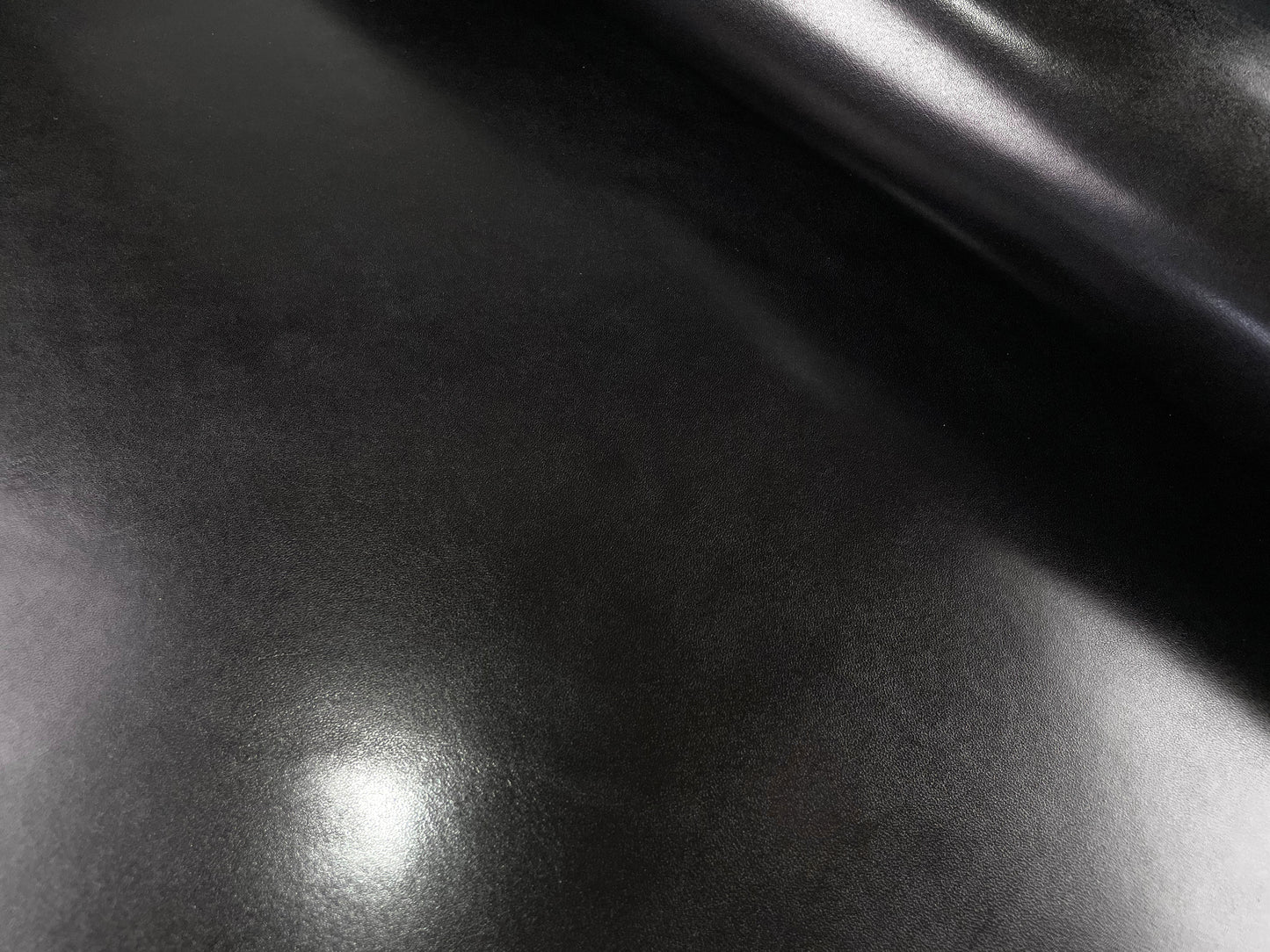 Vono Aniline #07 Black