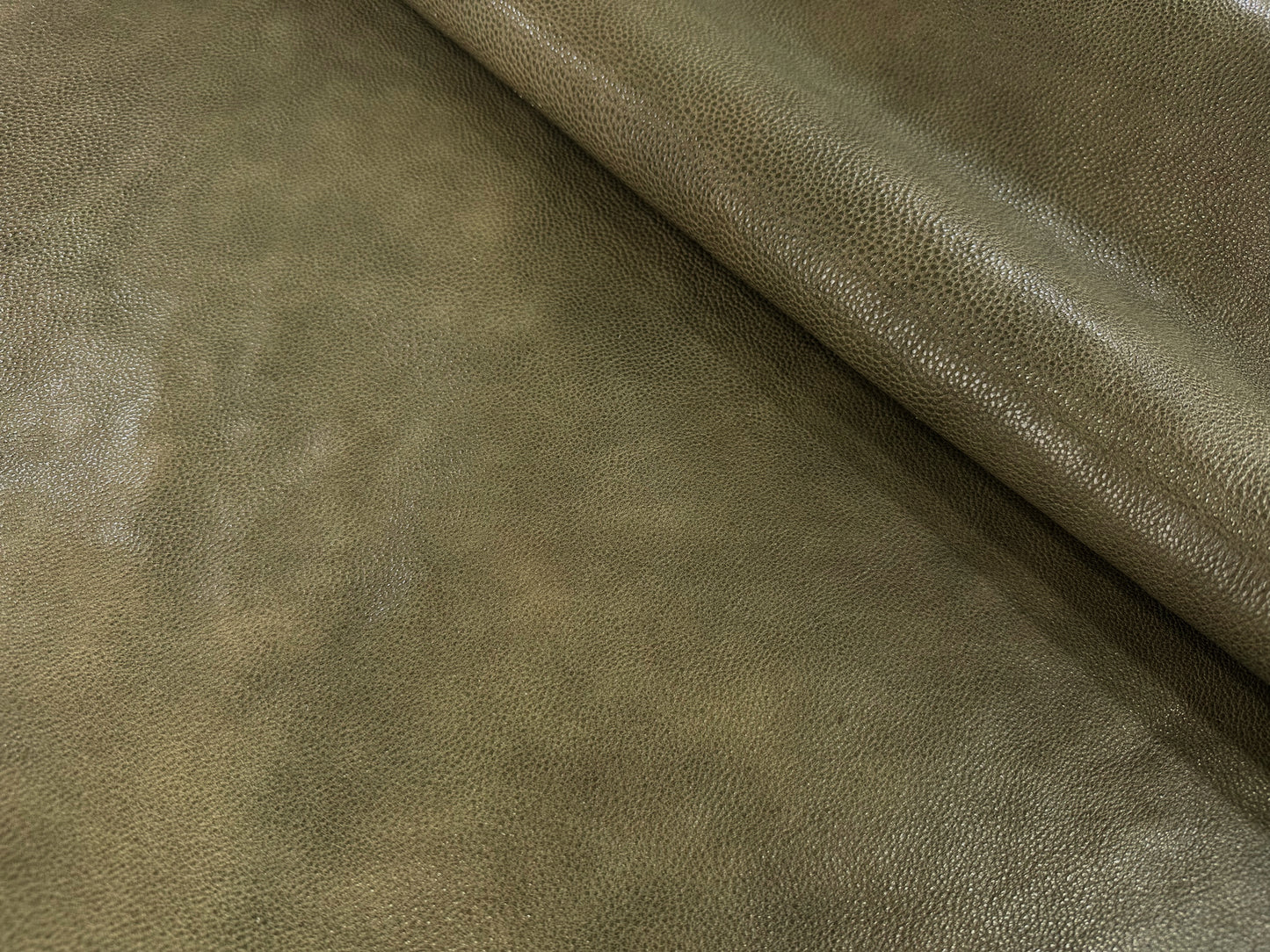 MW Natural Tanned Shrink Leather #9 Olive